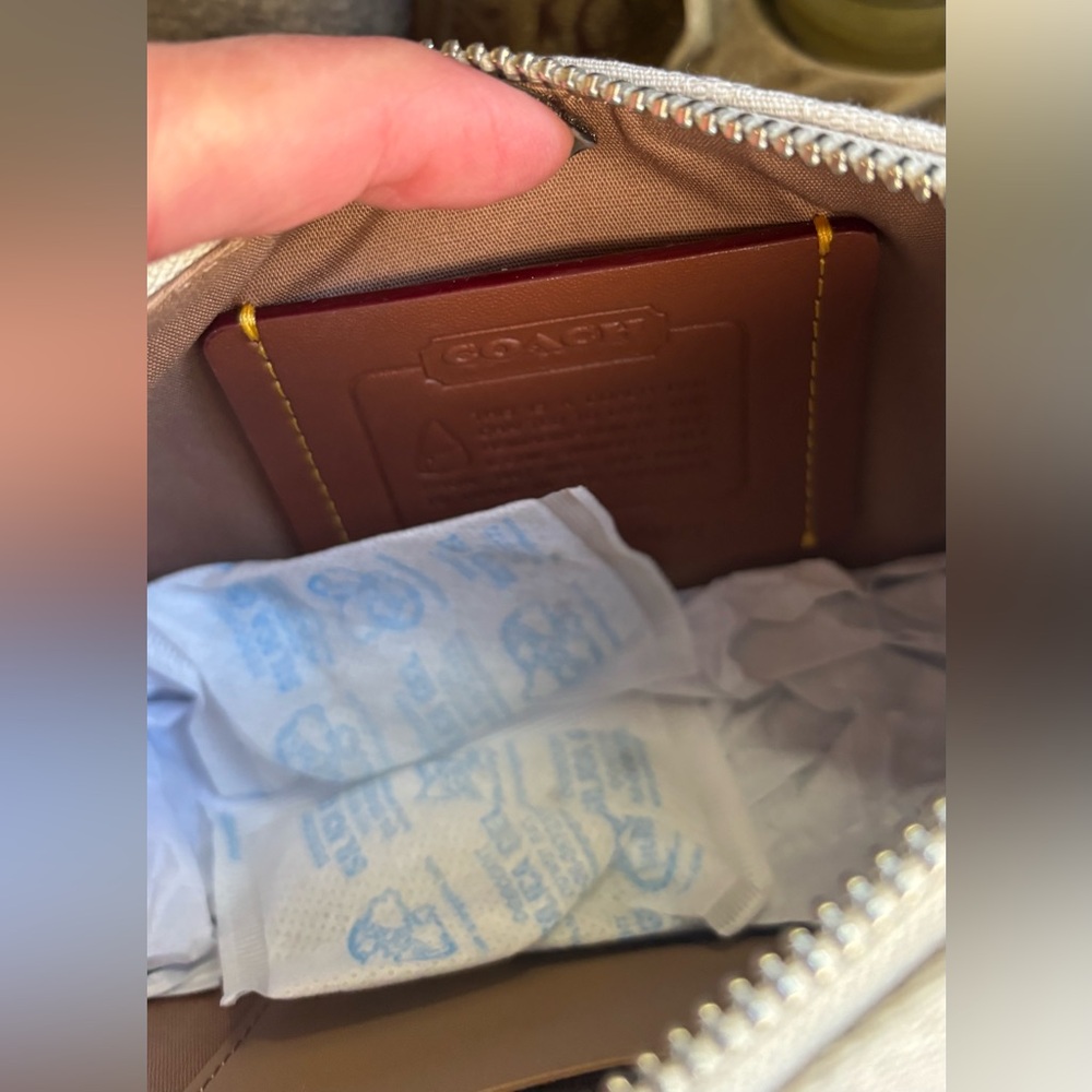 SOLD⛔️Authentic COACH 1941 Signature jacquard/Glovetanned turnlock zip  Crosby - Picture 10 of 16